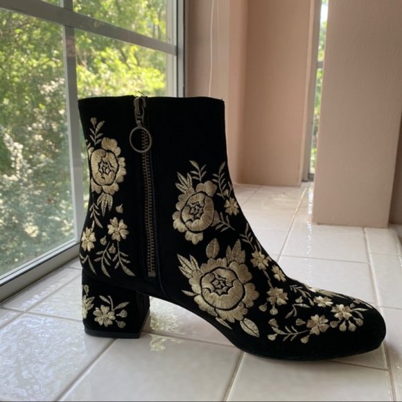Johnny Was Embroidered Bootie EU39/US8.5 - GORGEOUS❣️ - Picture 5 of 5